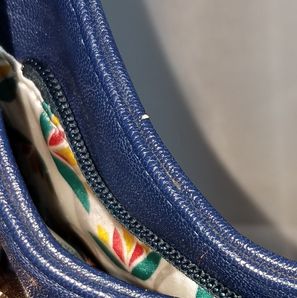 Vegan Leather Big Budda shoulder bag - Picture 5 of 5